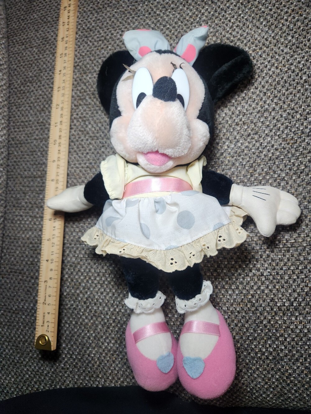 Disney Minnie Mouse Plush Stuffed Animal Vintage 14" Applause